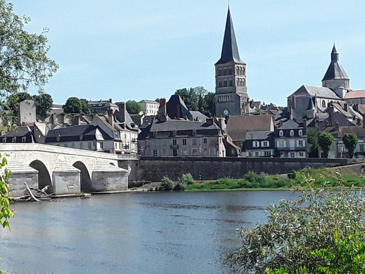 La Pomme D'Or Ξενοδοχείο La Charité-sur-Loire Εξωτερικό φωτογραφία